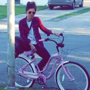 Meet your Posher, Laura